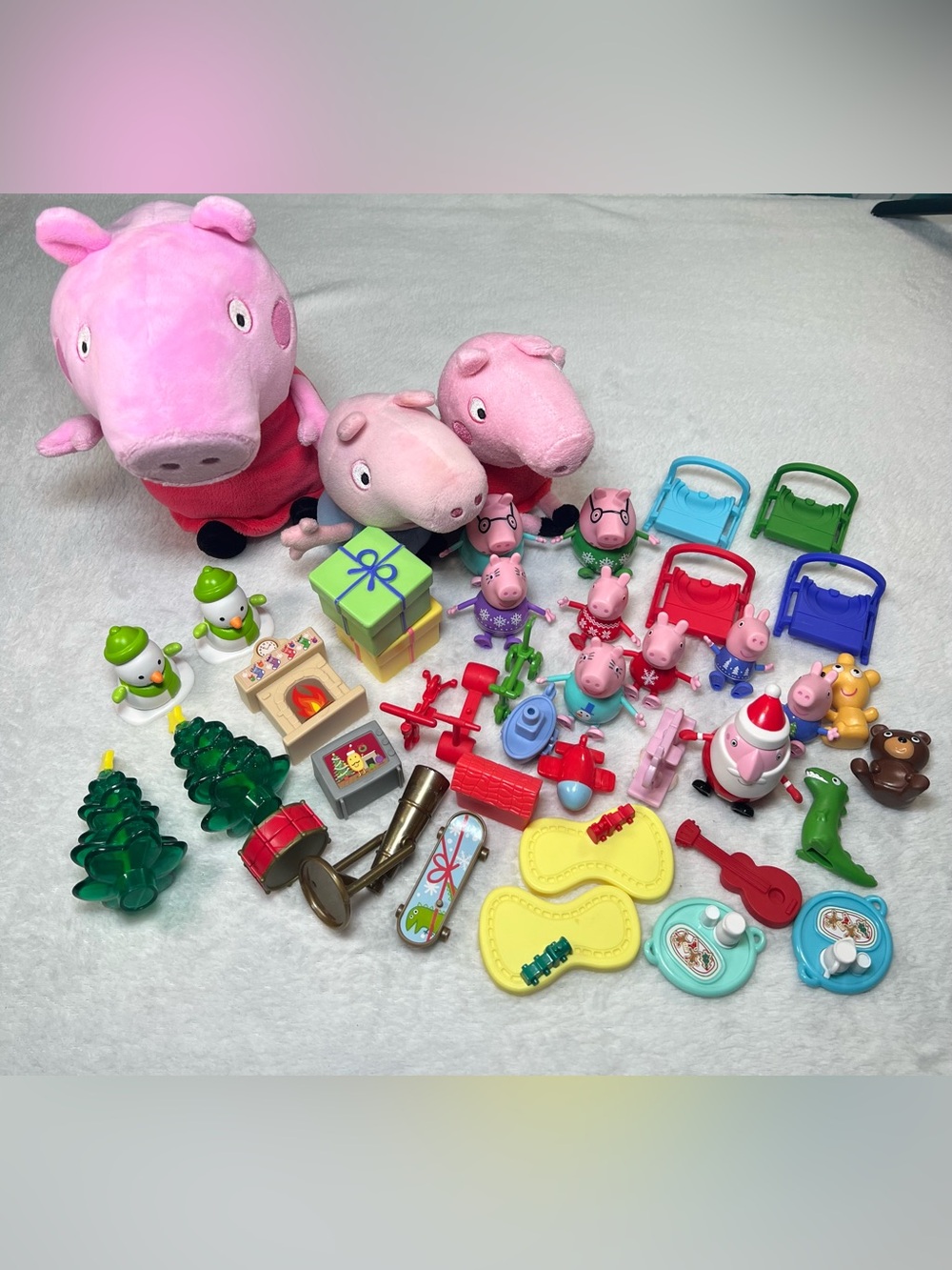 Peppa Pig Toy Figures Christmas Themed & Accessories with Plushies Toy Bundle